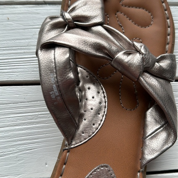 B.O.C Double Knot Pewter Metallic Sandal size 9 - Picture 3 of 6
